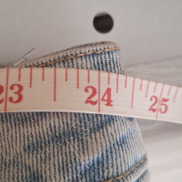 Old Navy Womens Denim Shorts OG Straight Raw Hem Plus Size 28 Country Western - Picture 5 of 7